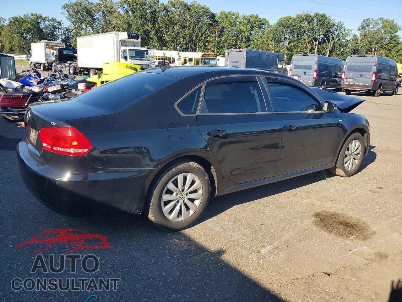 VOLKSWAGEN PASSAT 2015 - 1VWAT7A32FC068656