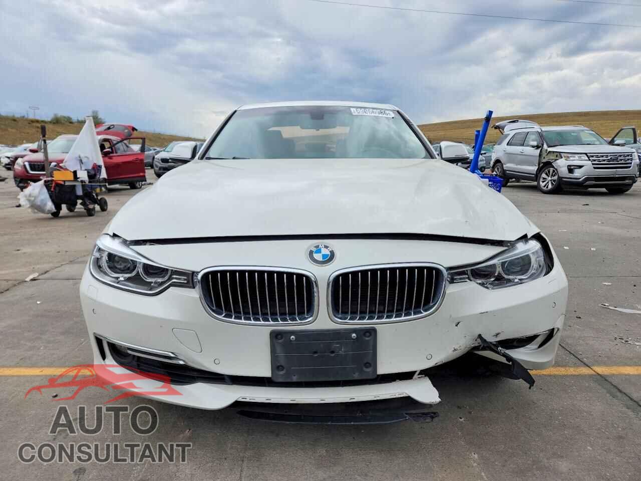 BMW 3 SERIES 2014 - WBA3B3C5XEF545365