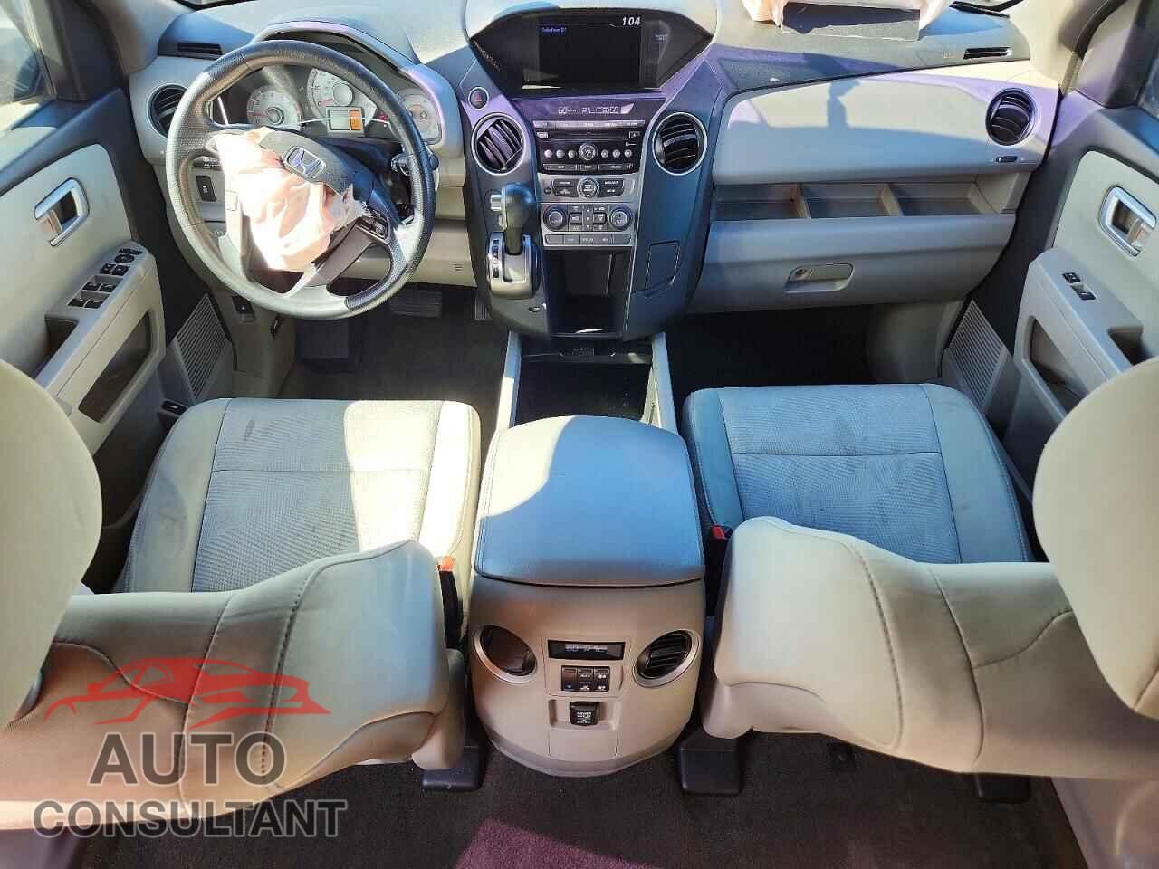 HONDA PILOT 2015 - 5FNYF3H24FB030749