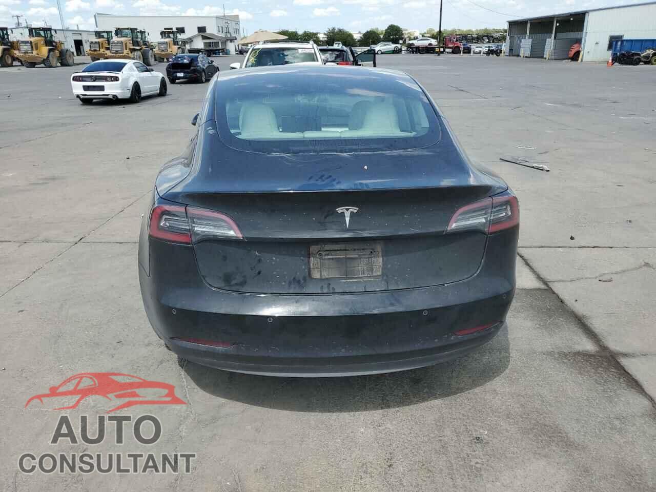 TESLA MODEL 3 2021 - 5YJ3E1EA5MF094440