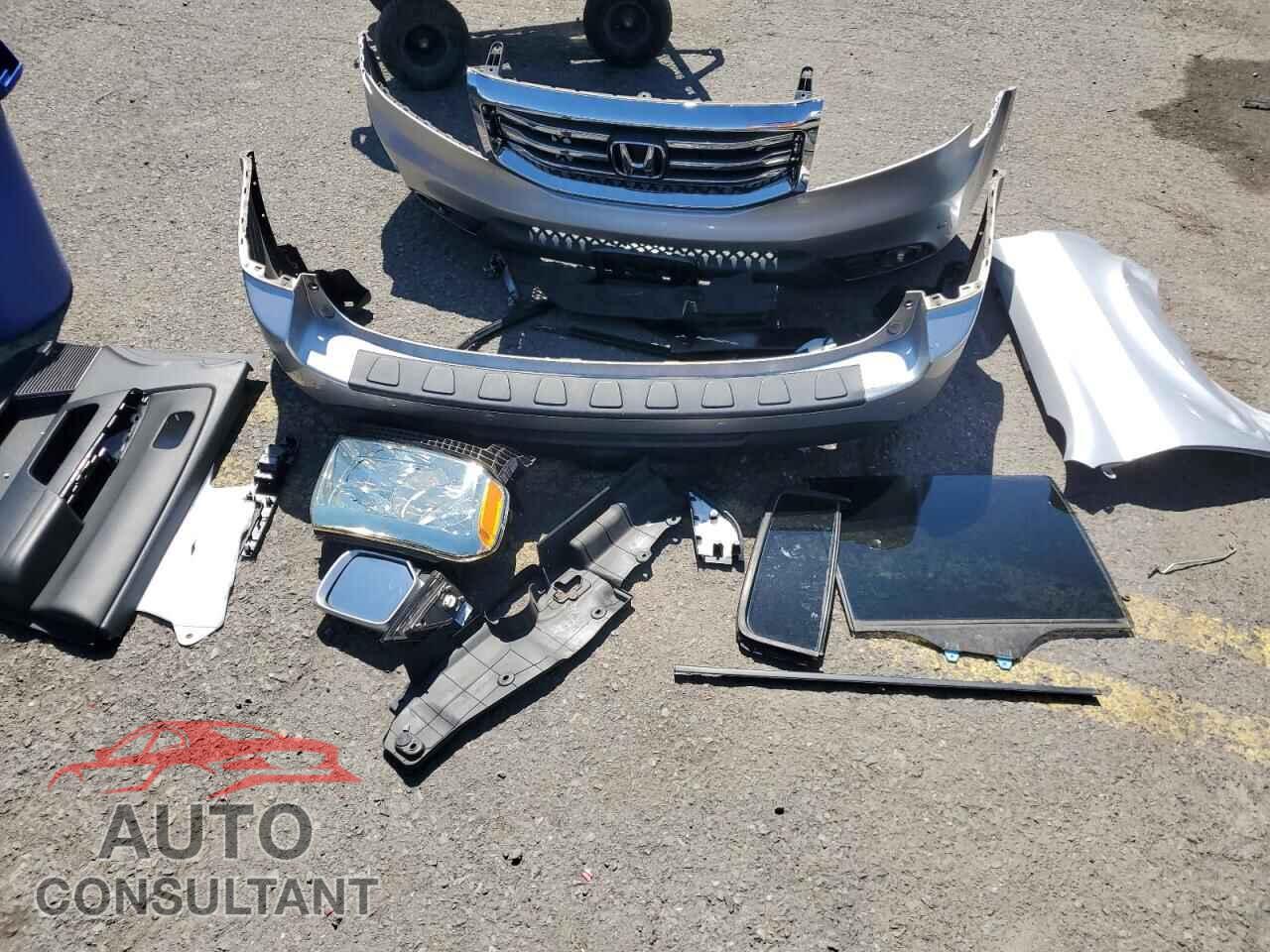 HONDA PILOT 2012 - 5FNYF4H93CB024262