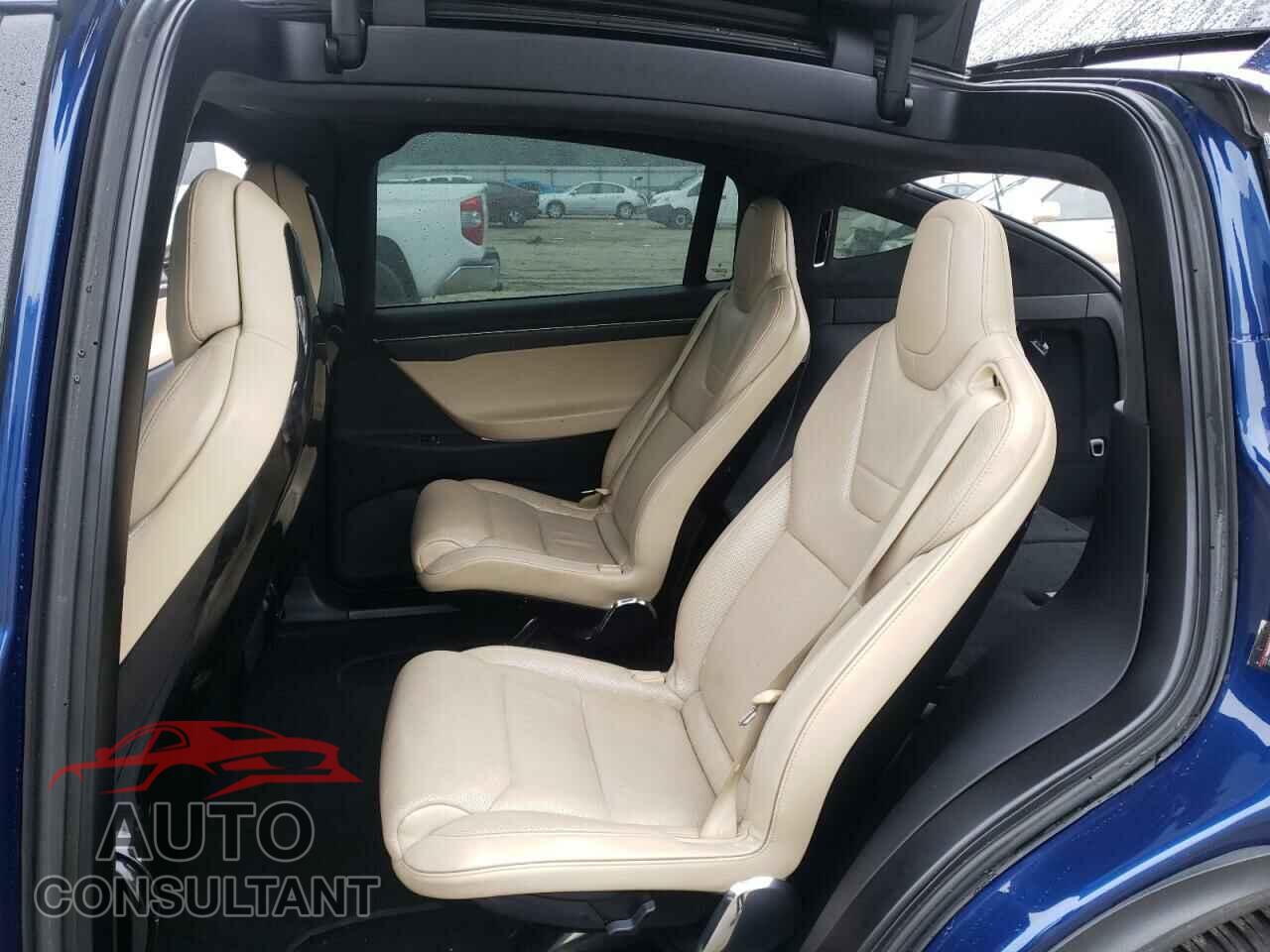 TESLA MODEL X 2016 - 5YJXCBE20GF003536