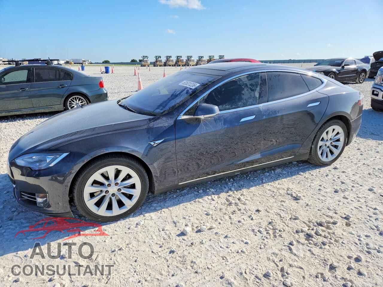 TESLA MODEL S 2015 - 5YJSA1E27FF112486