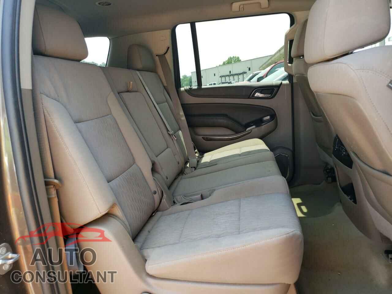 CHEVROLET SUBURBAN 2015 - 1GNSCHKC8FR628406