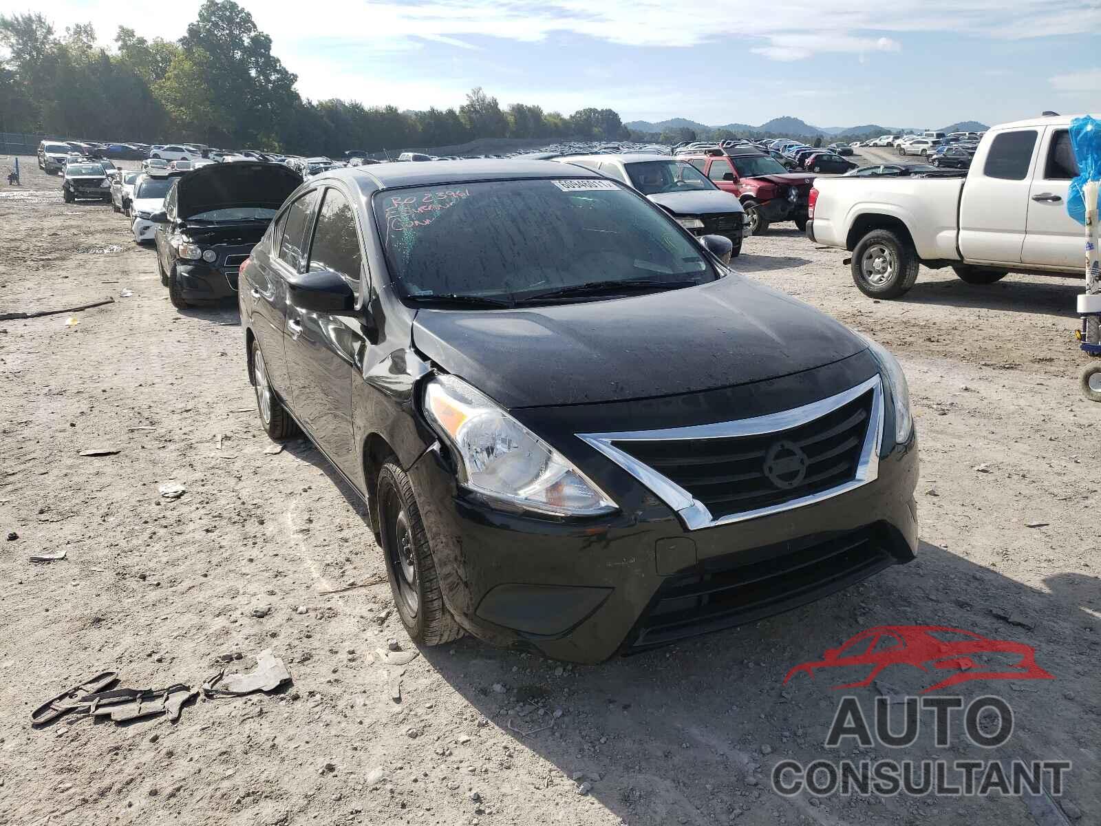 NISSAN VERSA 2018 - 3N1CN7APXJL888315