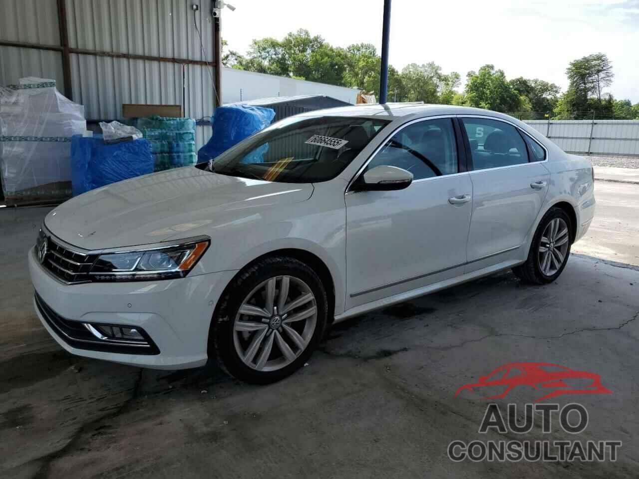 VOLKSWAGEN PASSAT 2017 - 1VWCT7A38HC043420