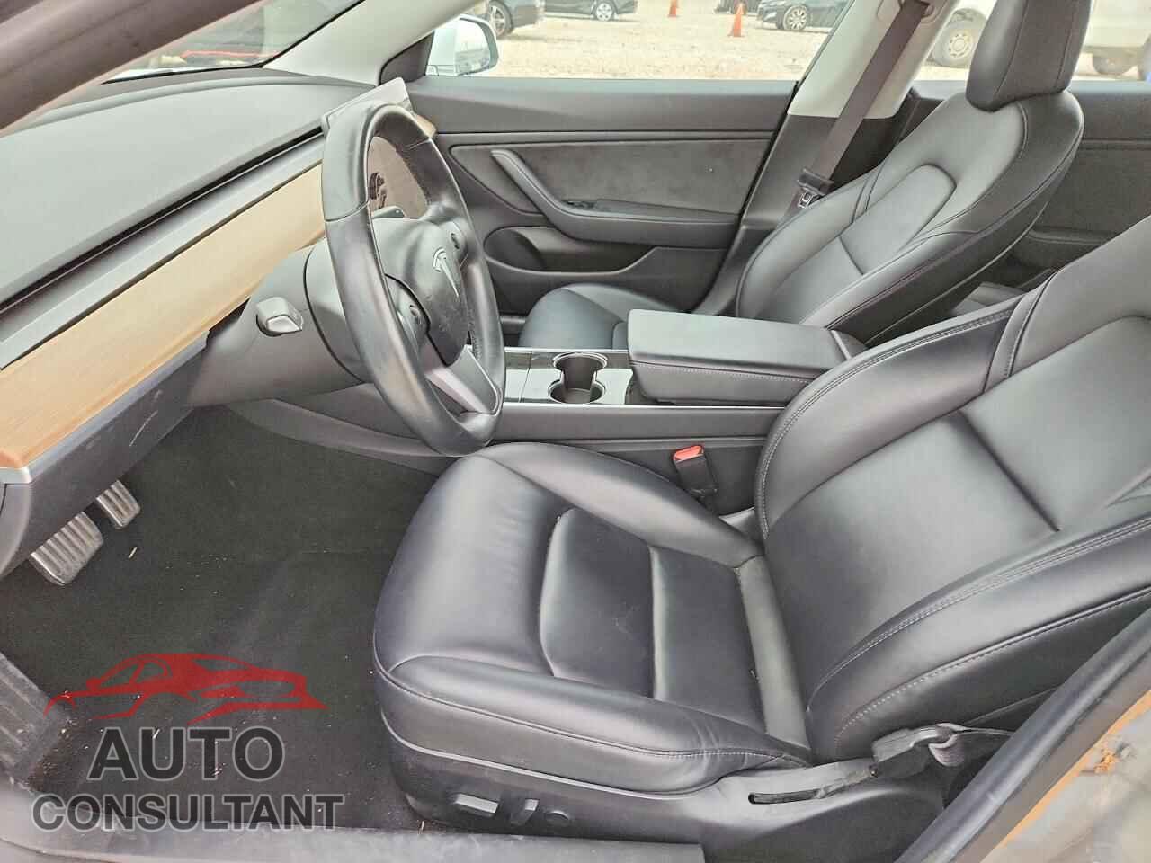 TESLA MODEL 3 2018 - 5YJ3E1EA9JF047679