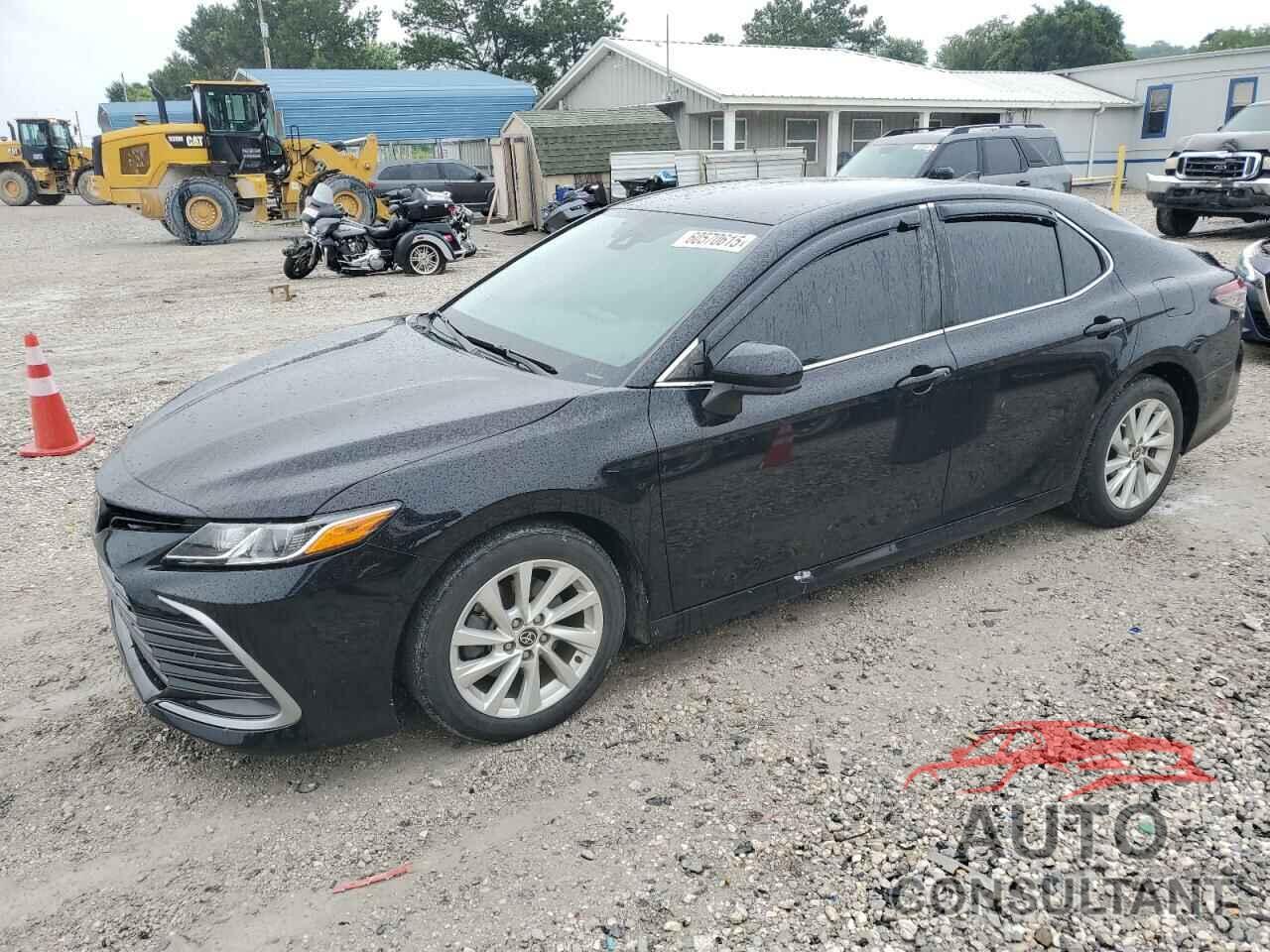 TOYOTA CAMRY 2022 - 4T1C11AK1NU656316