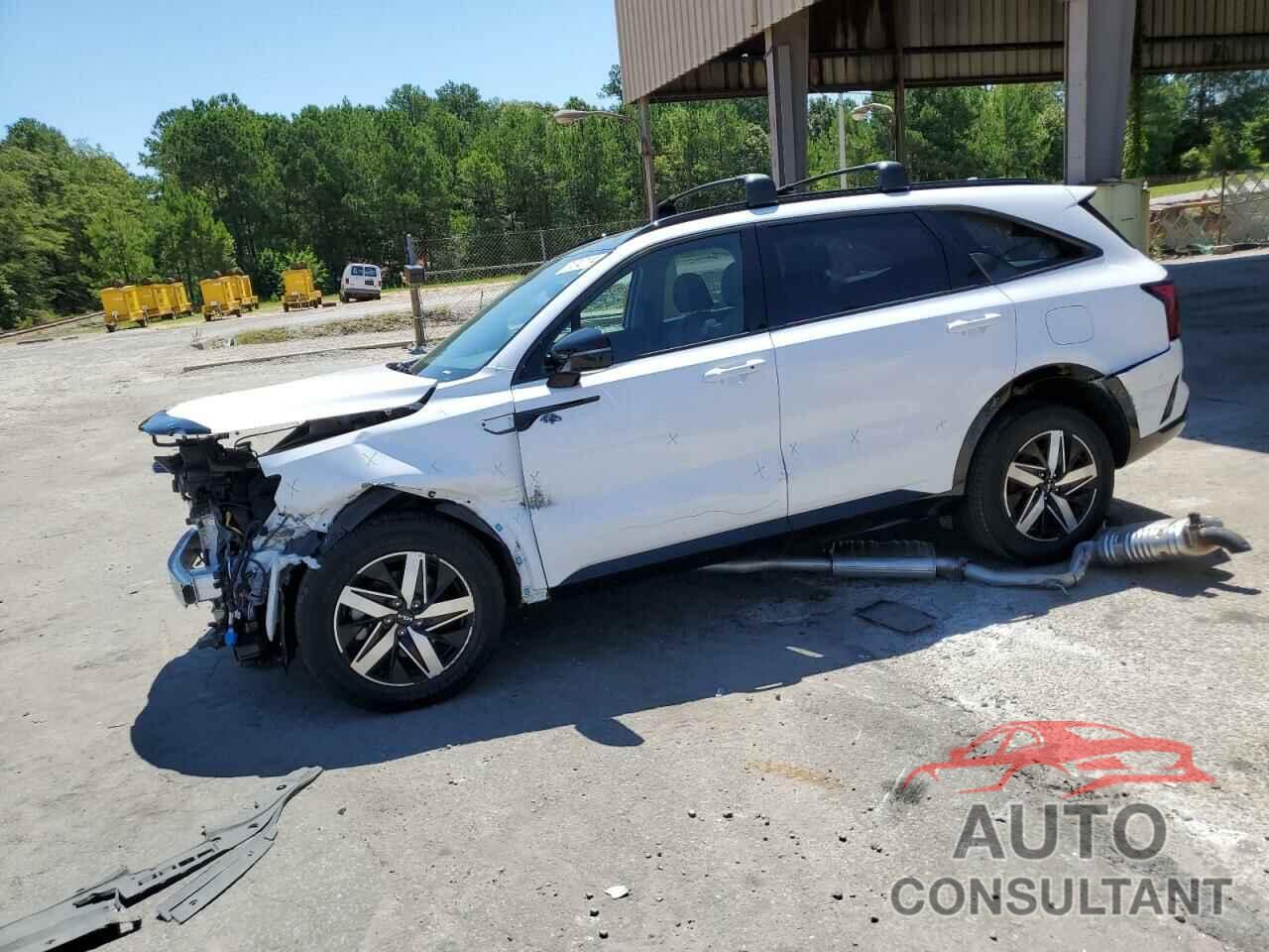 KIA SORENTO 2023 - 5XYRH4LF8PG242157