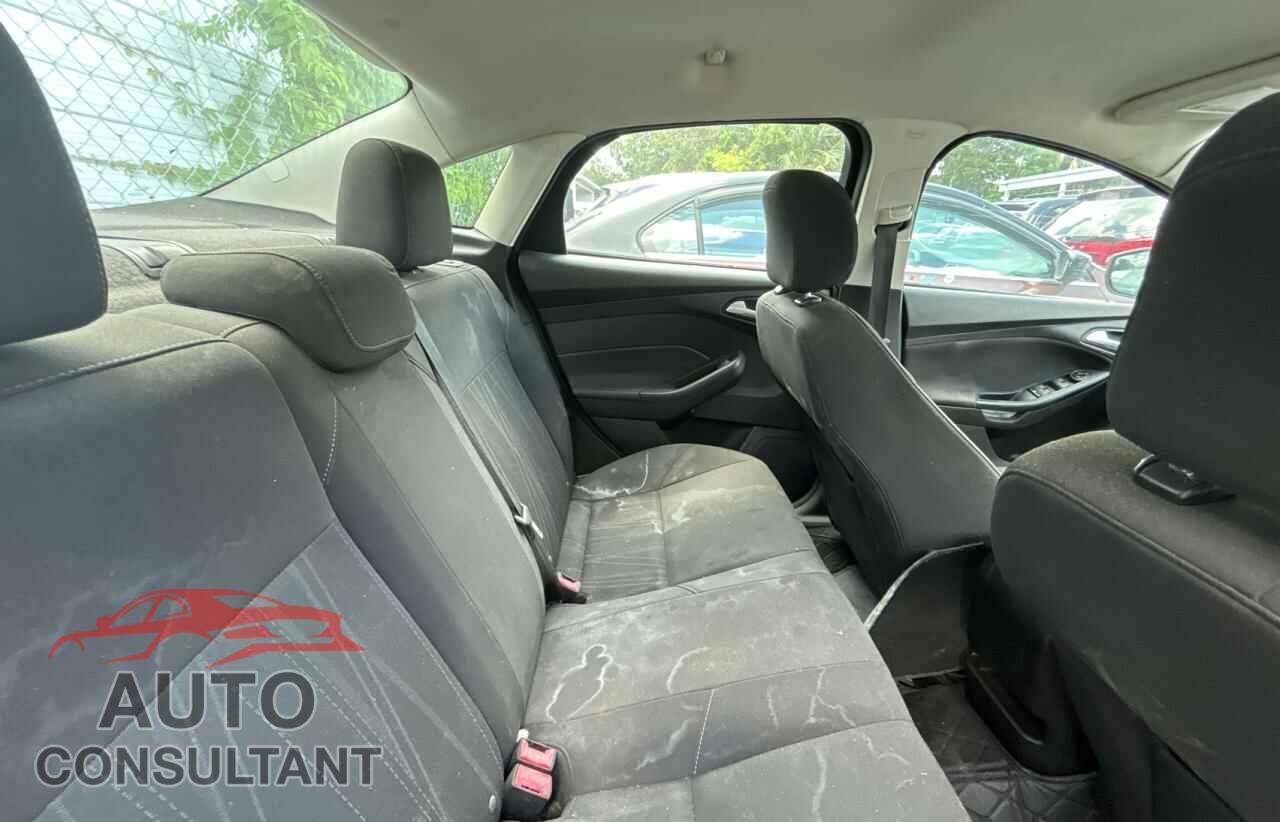 FORD FOCUS 2017 - 1FADP3FEXHL238486