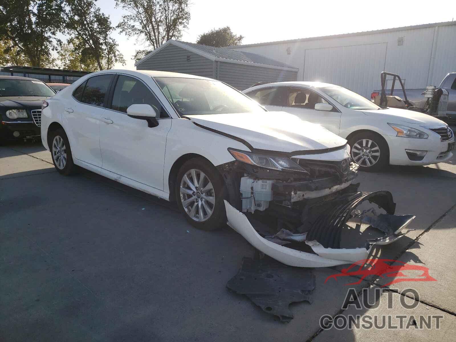 TOYOTA CAMRY 2018 - JTNB11HK9J3049971