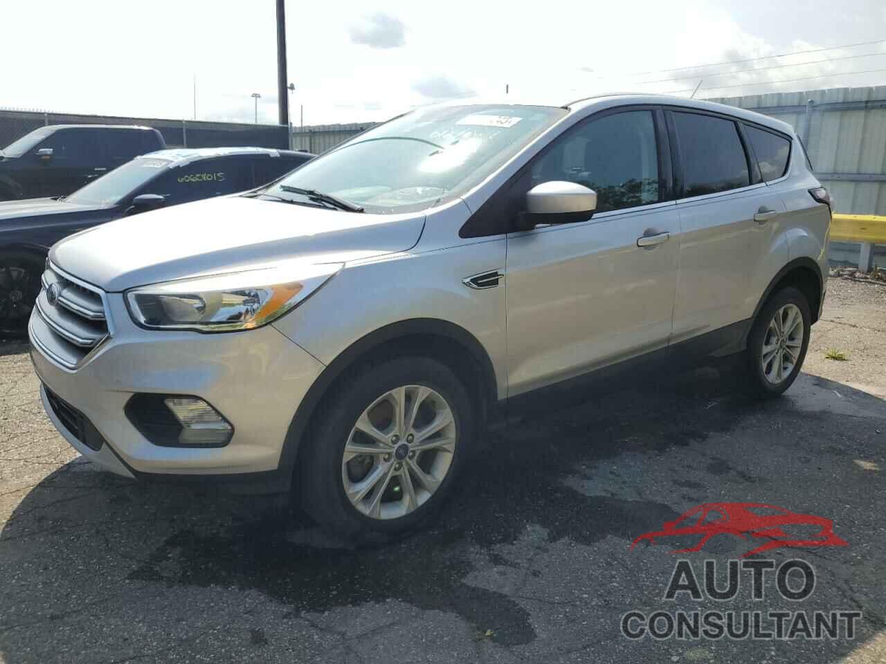 FORD ESCAPE 2017 - 1FMCU9GD0HUE06827