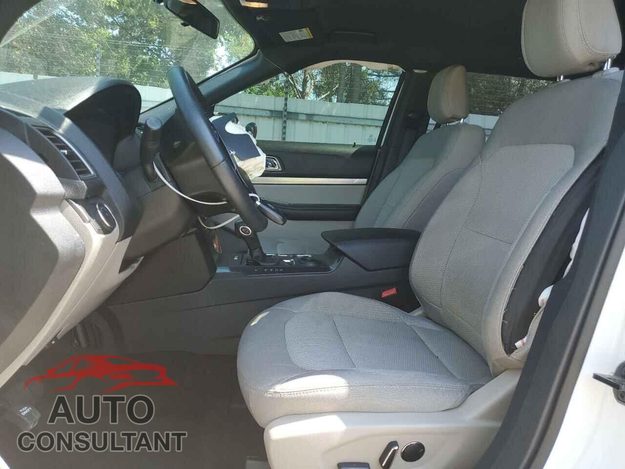 FORD EXPLORER 2018 - 1FM5K7D87JGB63533