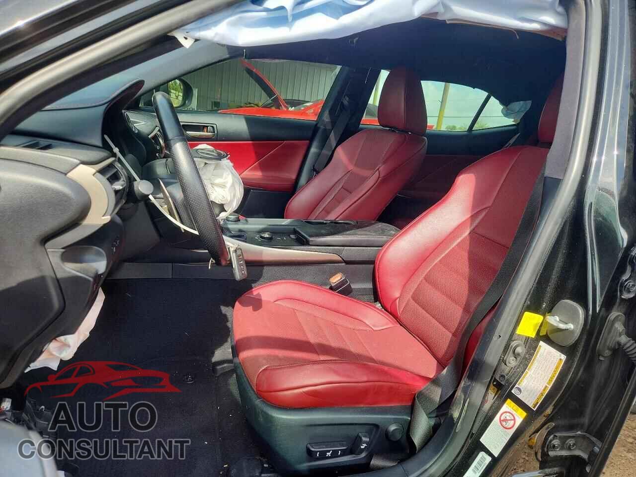 LEXUS IS 2018 - JTHBA1D22J5074546