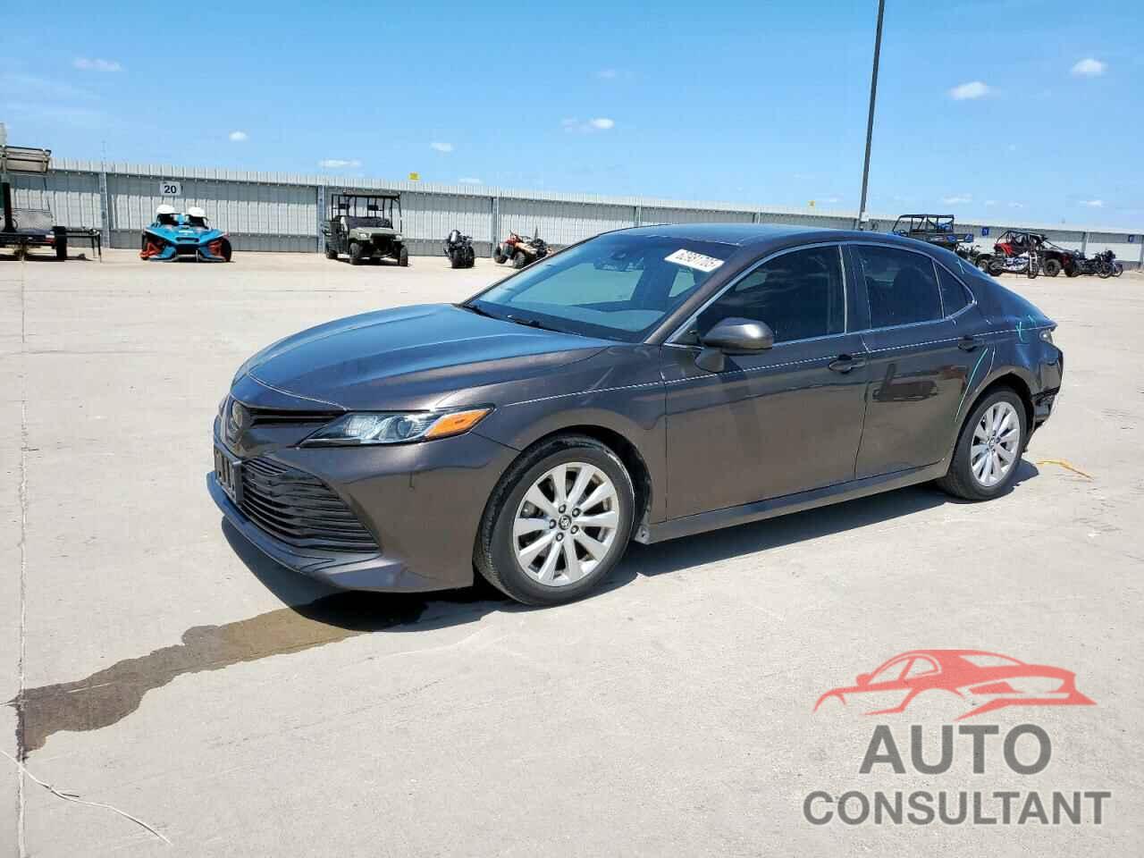 TOYOTA CAMRY 2018 - 4T1B11HK3JU580965