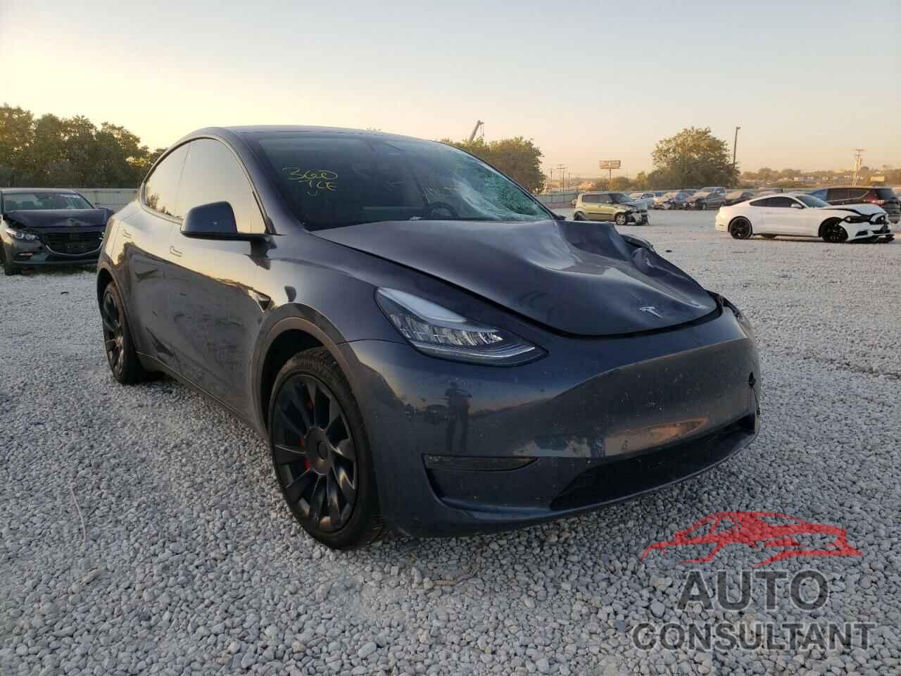 TESLA MODEL Y 2021 - 5YJYGDEE3MF064759