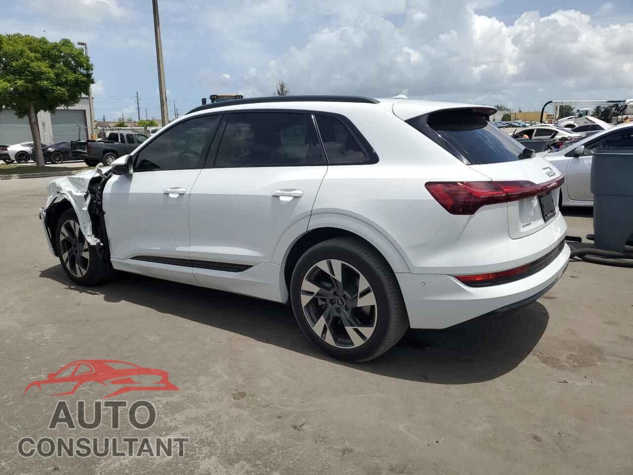 AUDI E-TRON 2021 - WA1AAAGE2MB012681