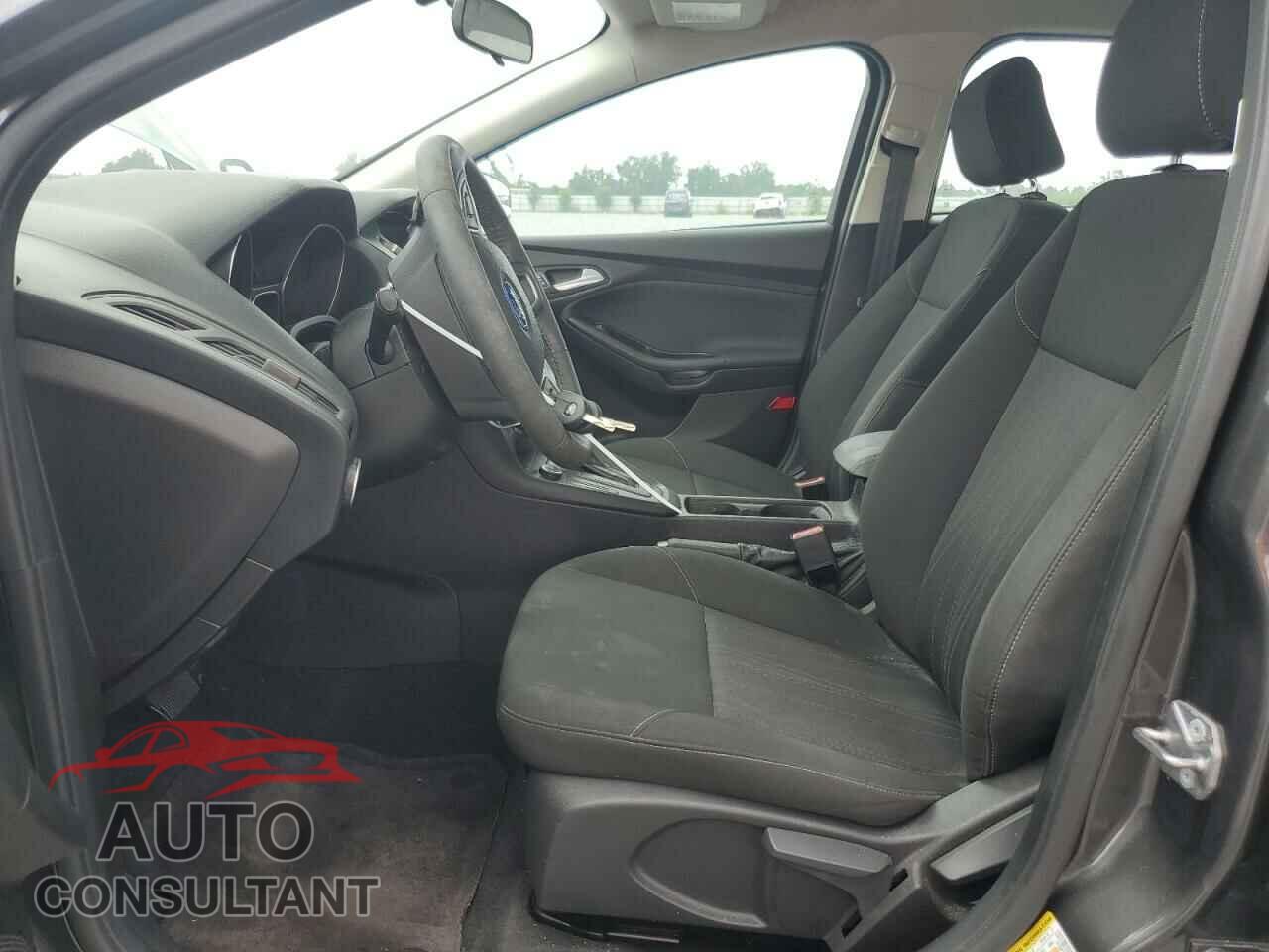 FORD FOCUS 2015 - 1FADP3F26FL279927