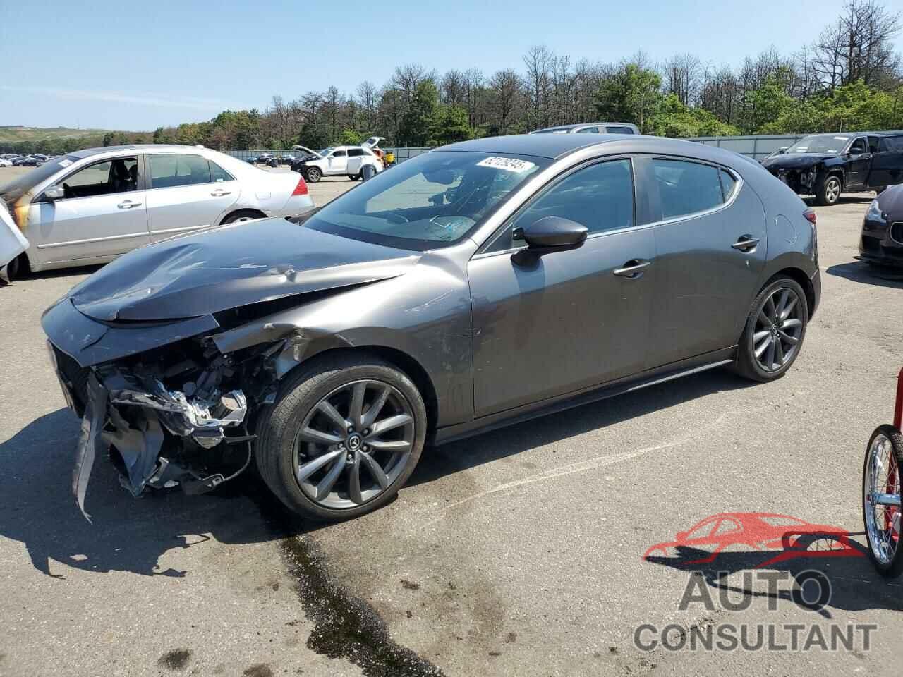 MAZDA 3 2019 - JM1BPBJM1K1138290