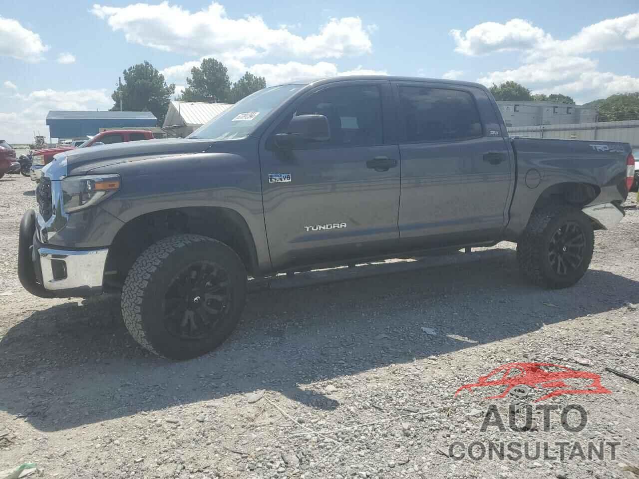 TOYOTA TUNDRA 2019 - 5TFDY5F11KX849474