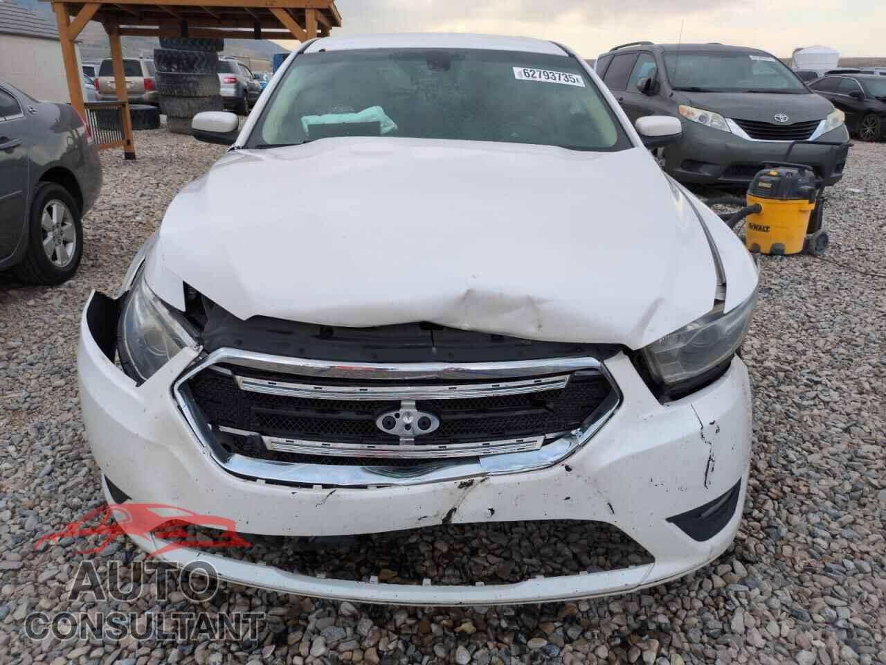 FORD TAURUS 2013 - 1FAHP2E87DG175180