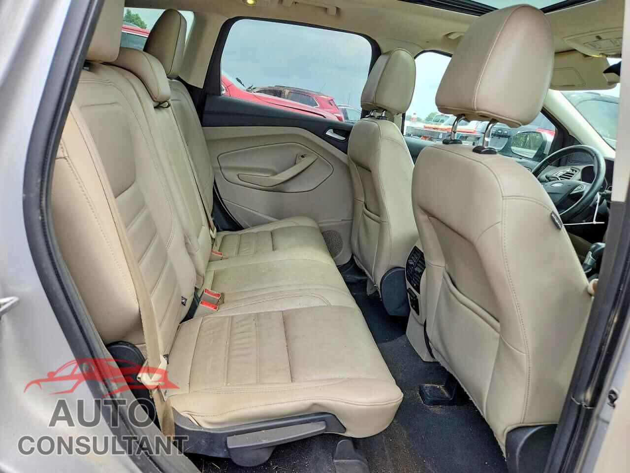 FORD ESCAPE 2017 - 1FMCU0JD3HUB15050