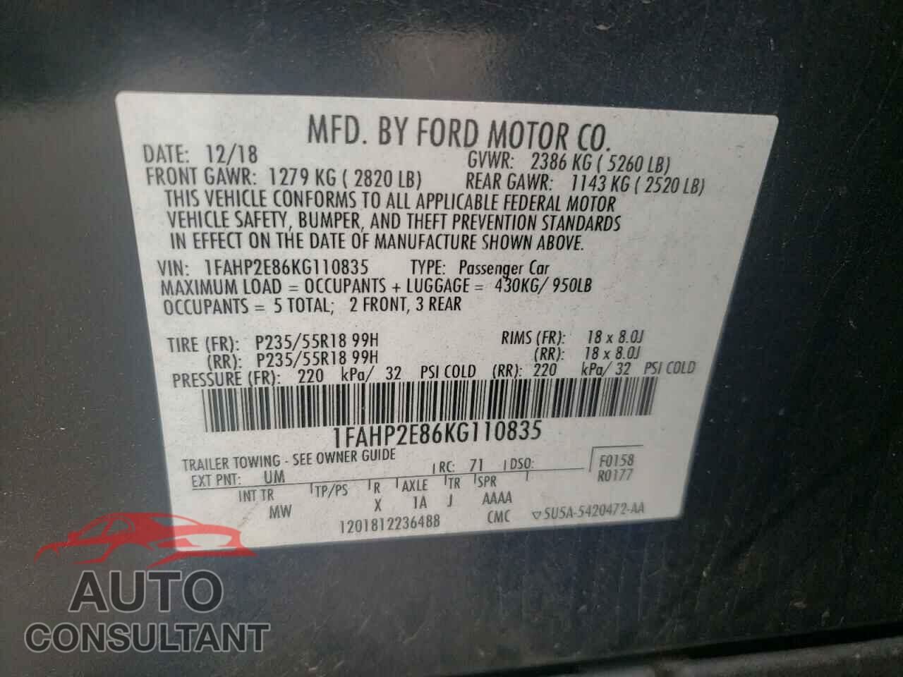 FORD TAURUS 2019 - 1FAHP2E86KG110835