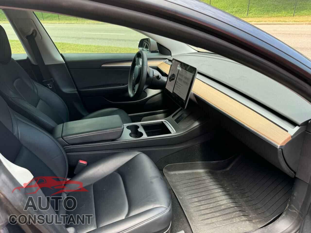 TESLA MODEL 3 2021 - 5YJ3E1EA7MF986852