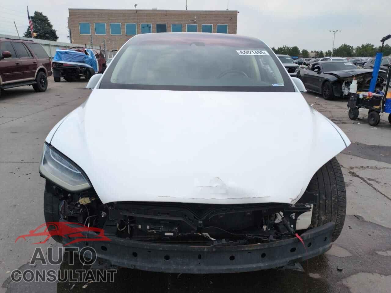 TESLA MODEL X 2016 - 5YJXCAE49GF003613