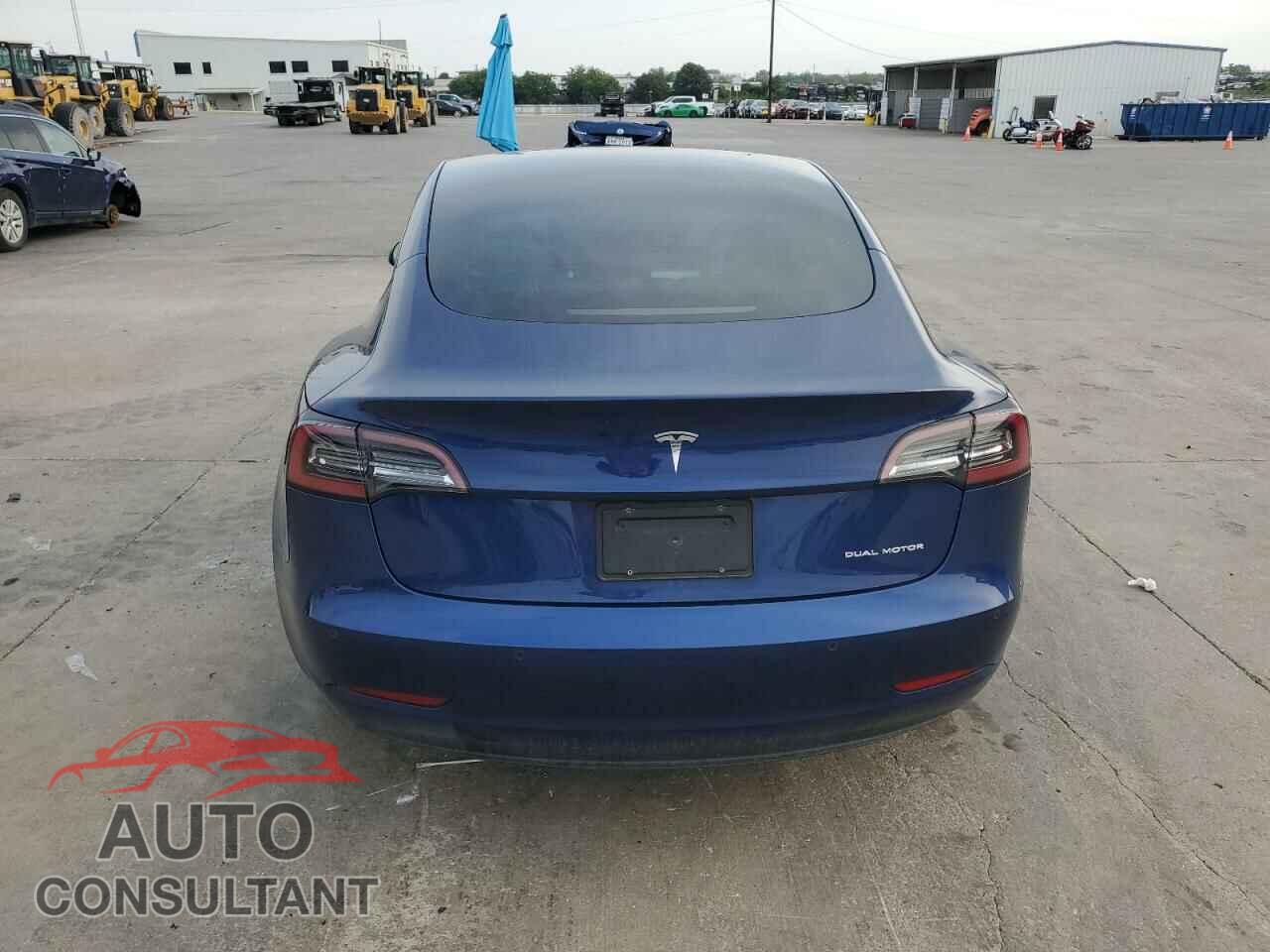 TESLA MODEL 3 2021 - 5YJ3E1EB2MF034219