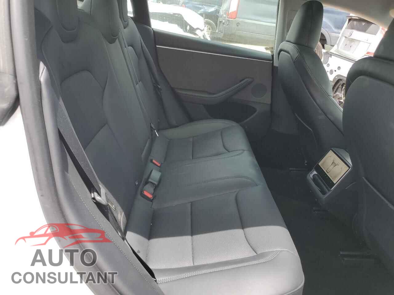TESLA MODEL 3 2024 - 5YJ3E1EA4RF773851