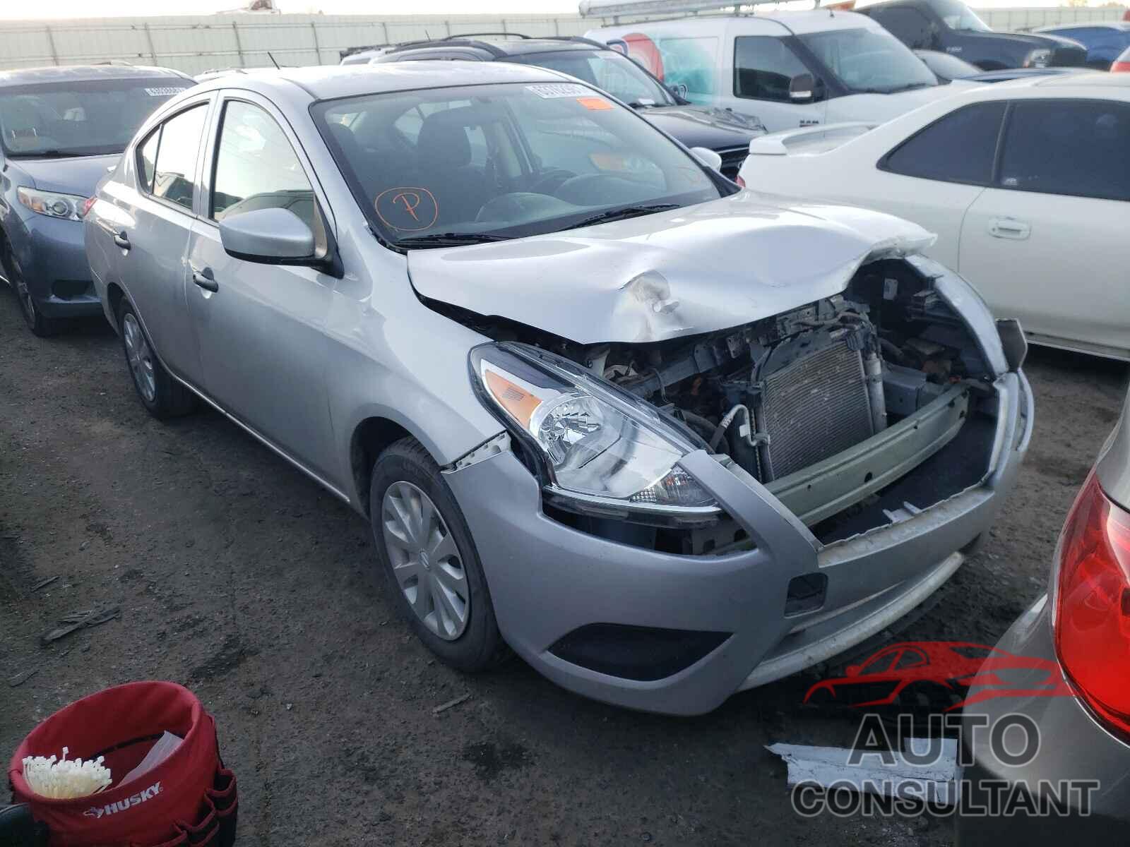 NISSAN VERSA 2019 - 3N1CN7AP3KL815725