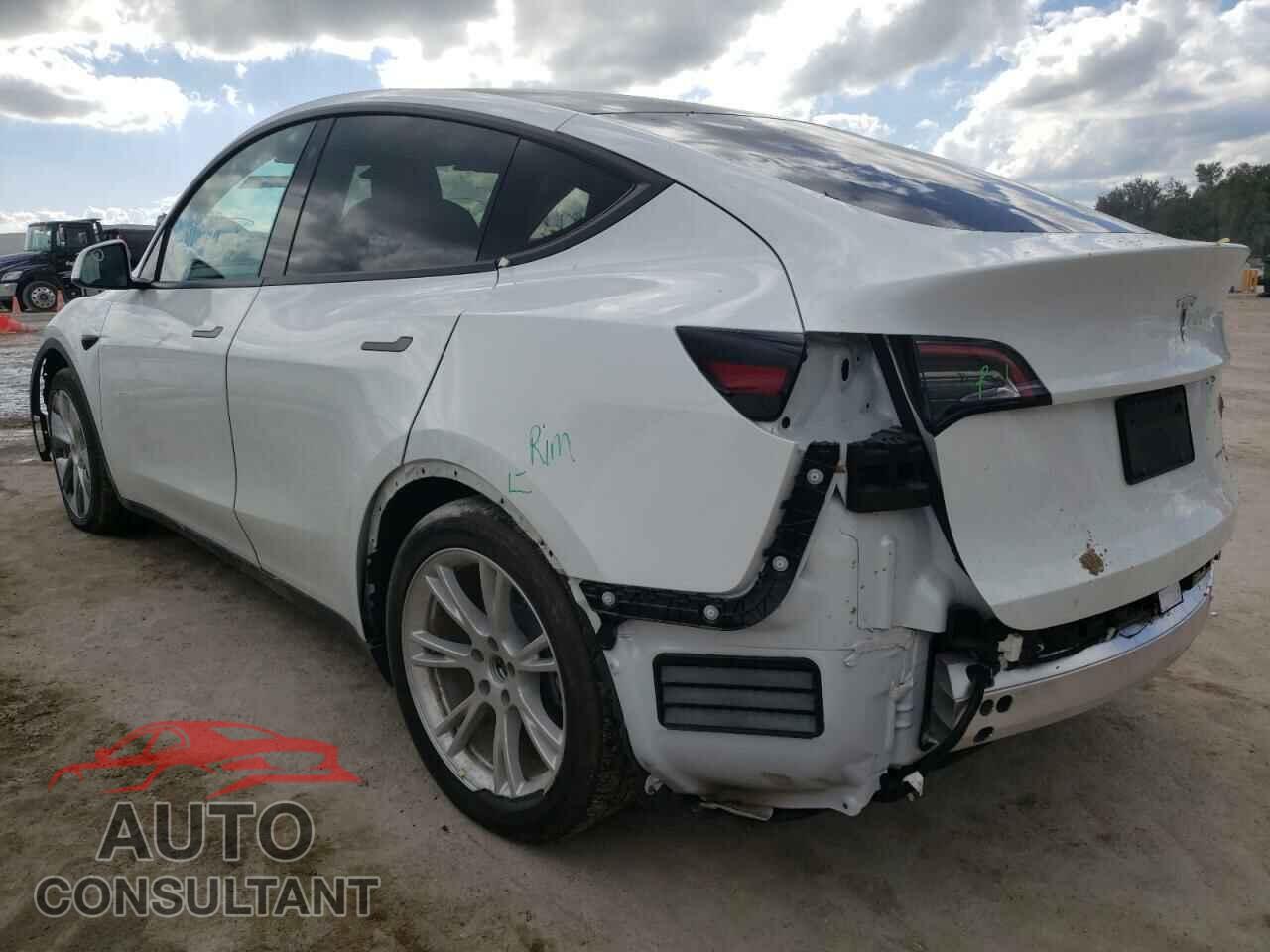 TESLA MODEL Y 2021 - 5YJYGDEE6MF083516