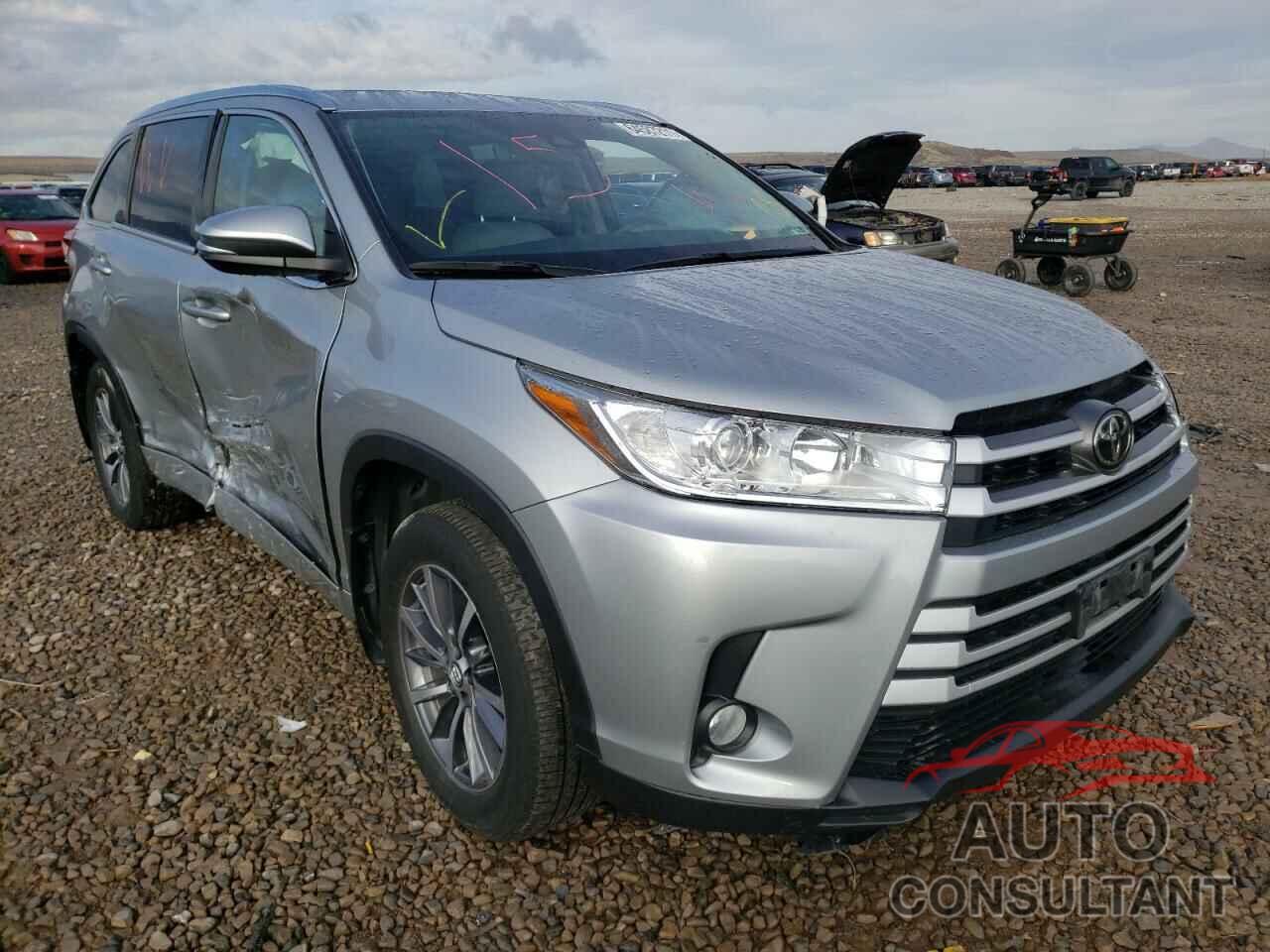 TOYOTA HIGHLANDER 2017 - 5TDJZRFH5HS509800