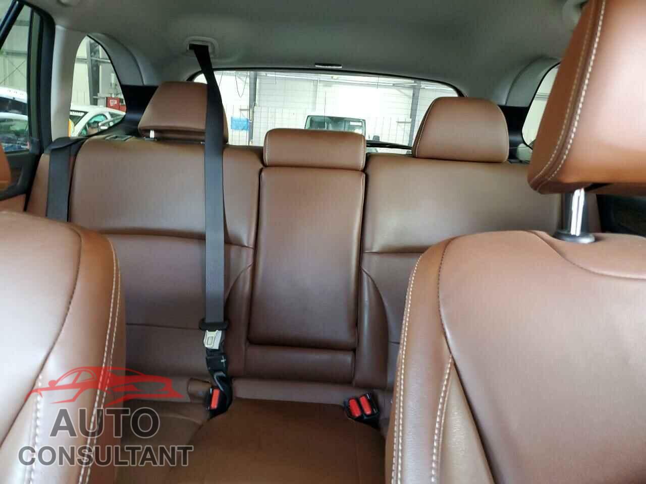 SUBARU OUTBACK 2017 - 4S4BSATC8H3300504