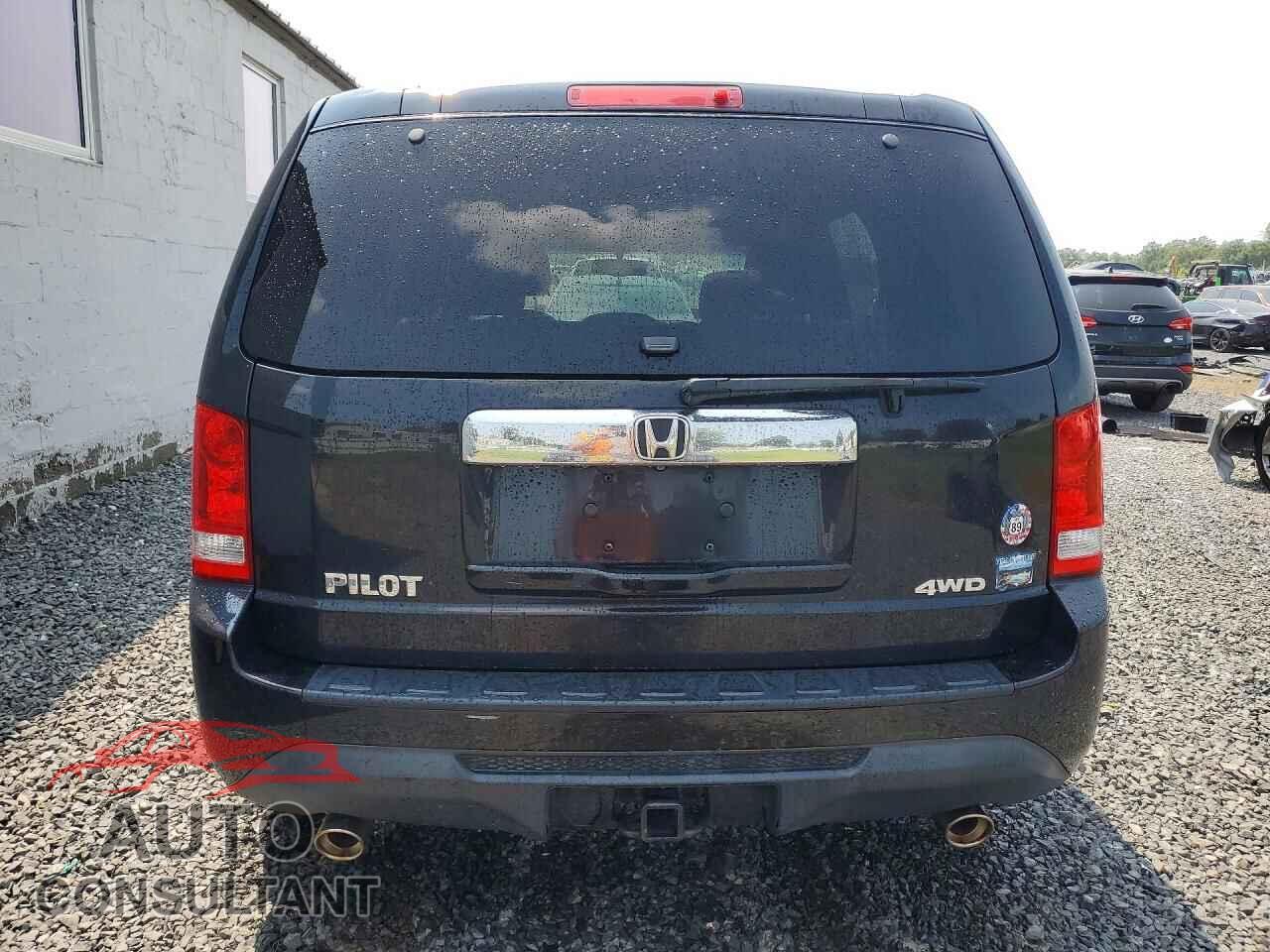 HONDA PILOT 2015 - 5FNYF4H70FB072191