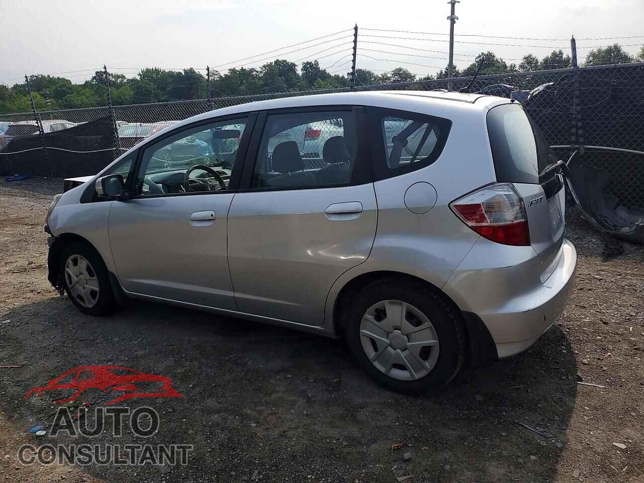 HONDA FIT 2013 - JHMGE8H38DC044604