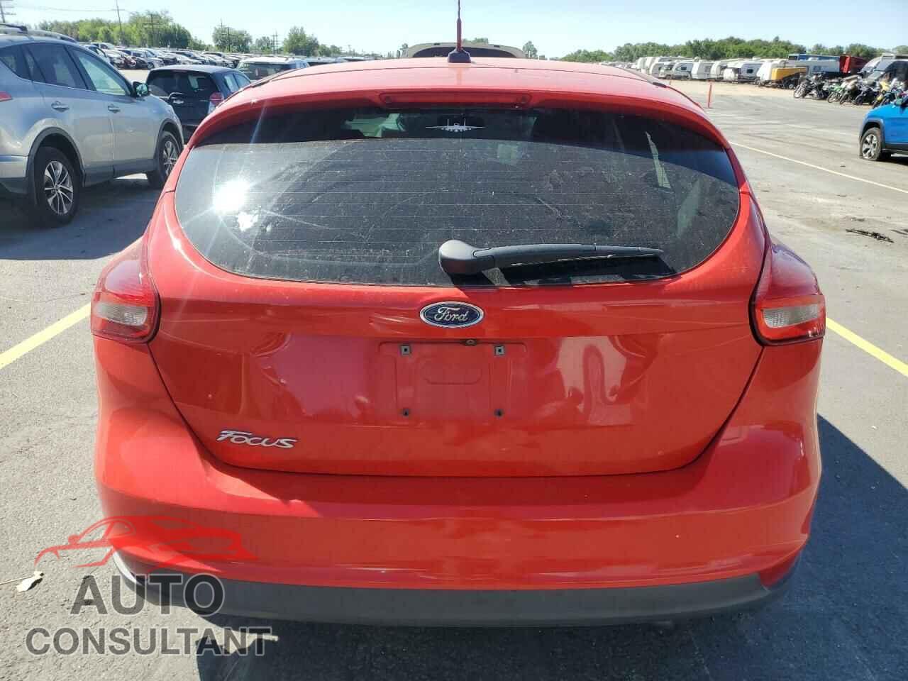 FORD FOCUS 2015 - 1FADP3K23FL331102