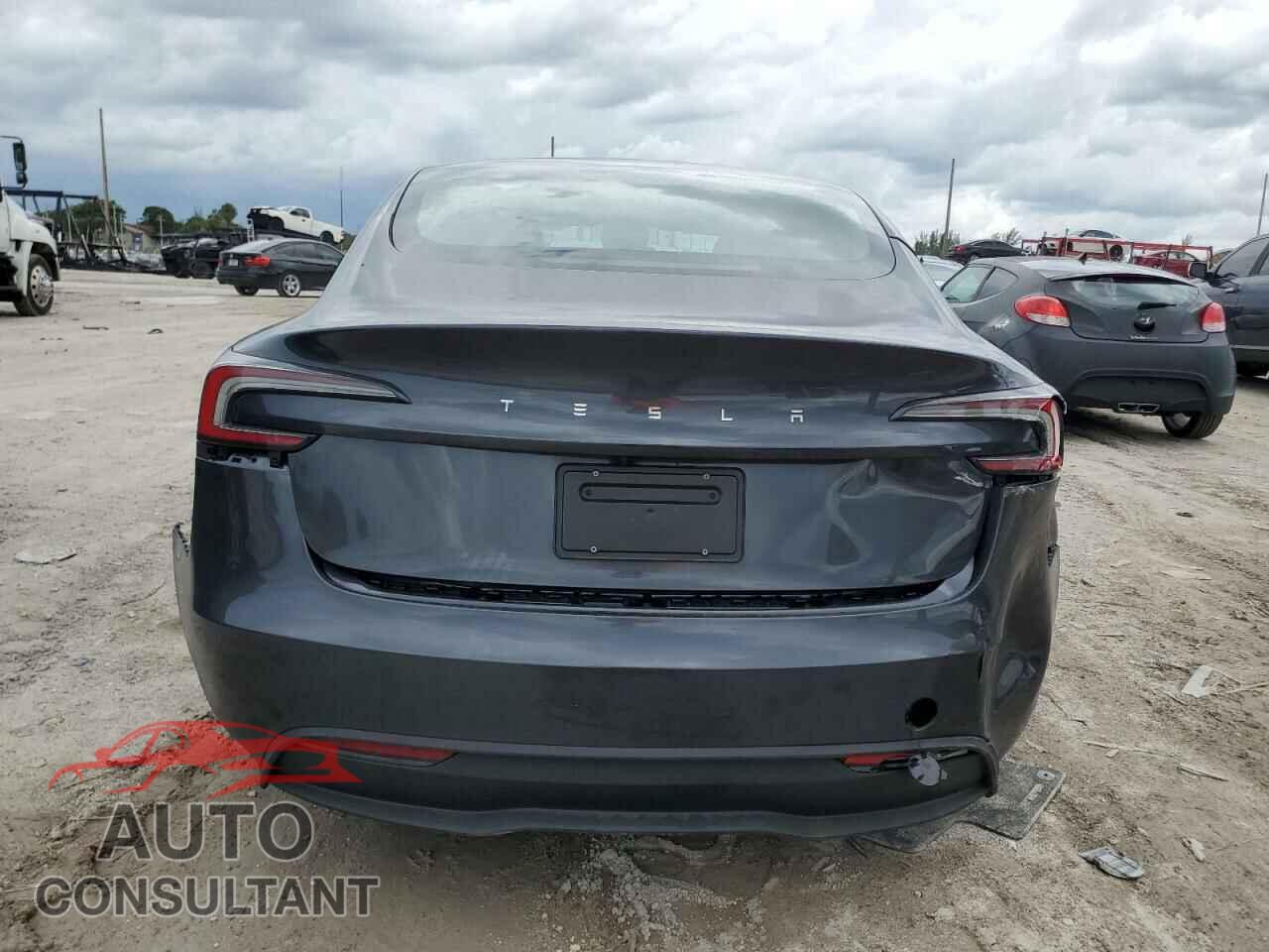 TESLA MODEL 3 2024 - 5YJ3E1EA0RF763236