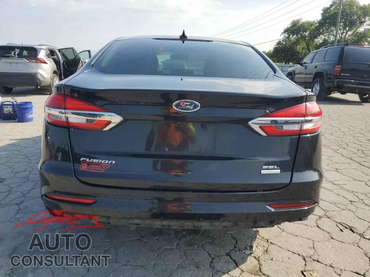 FORD FUSION 2019 - 3FA6P0CDXKR180357