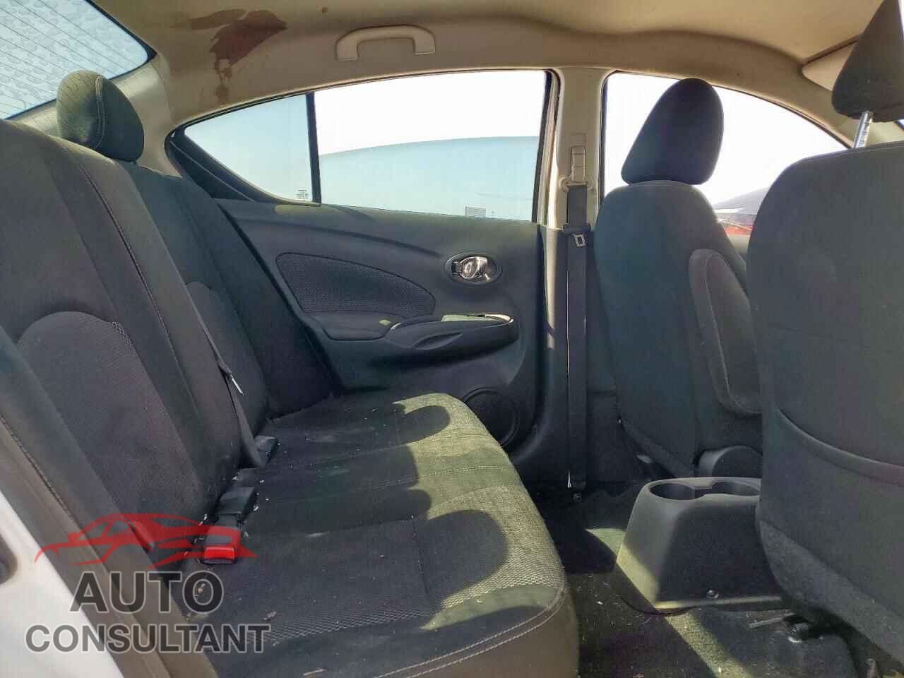 NISSAN VERSA 2017 - 3N1CN7AP3HL890174