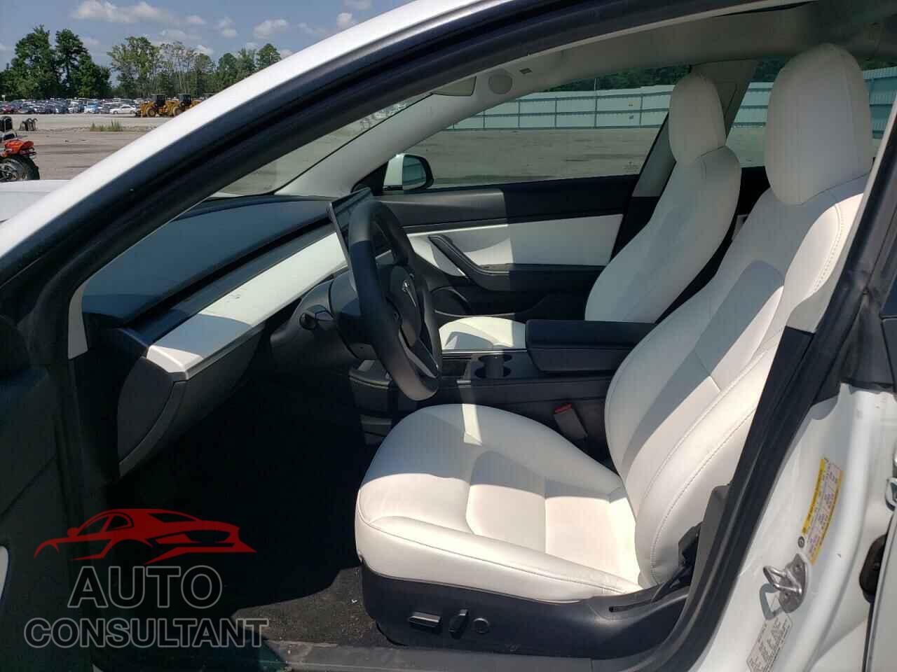 TESLA MODEL 3 2021 - 5YJ3E1EA2MF851844