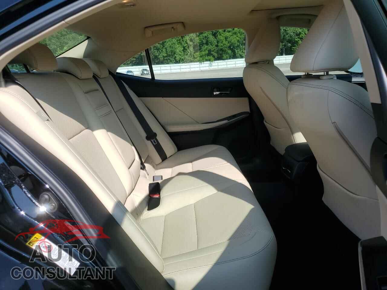 LEXUS IS 2014 - JTHCF1D21E5000952