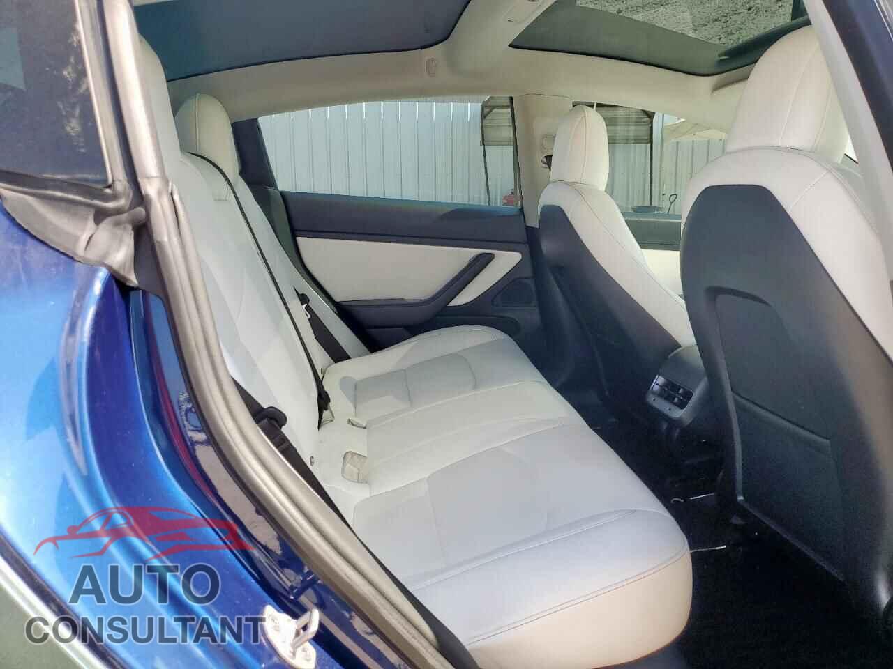 TESLA MODEL 3 2018 - 5YJ3E1EB3JF112082