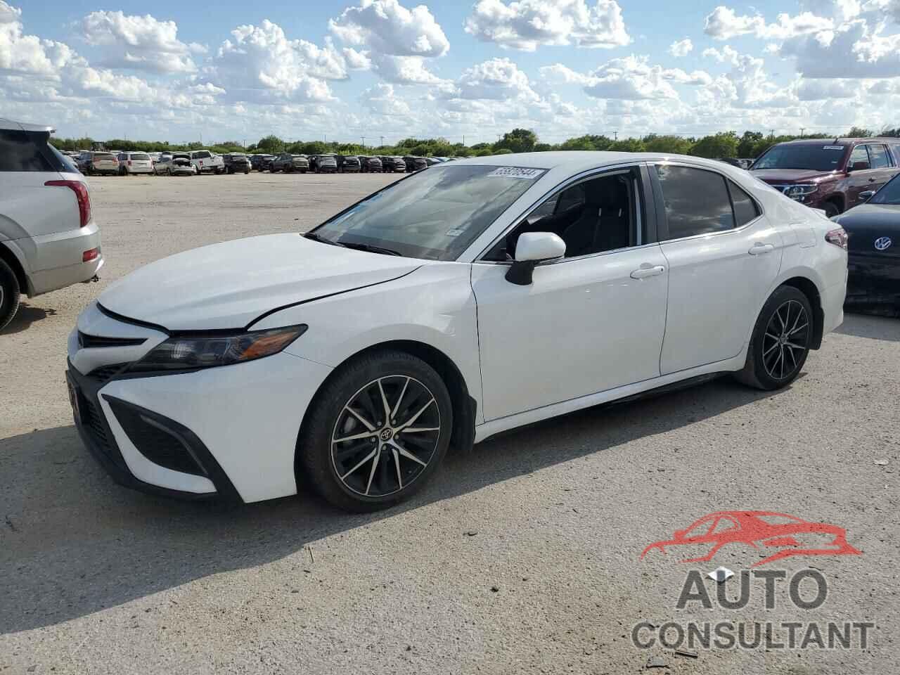TOYOTA CAMRY 2022 - 4T1G11AK9NU075664