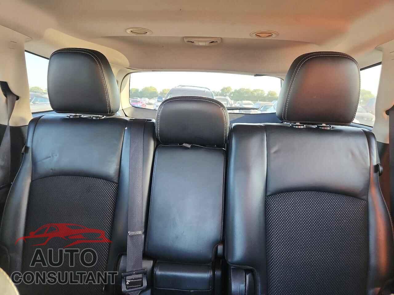 DODGE JOURNEY 2015 - 3C4PDCGG7FT622906