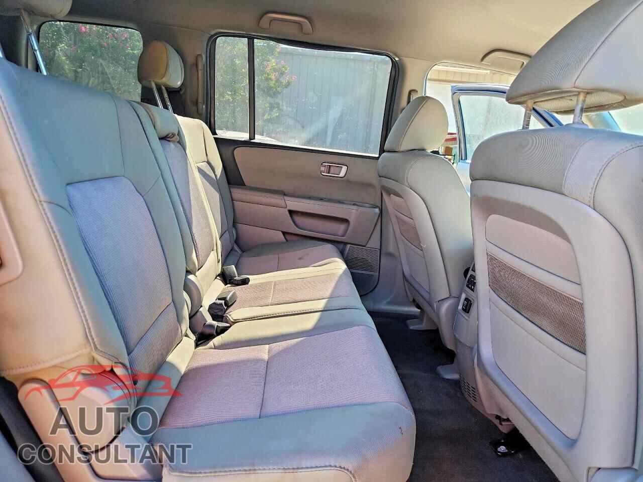 HONDA PILOT 2011 - 5FNYF4H45BB106741