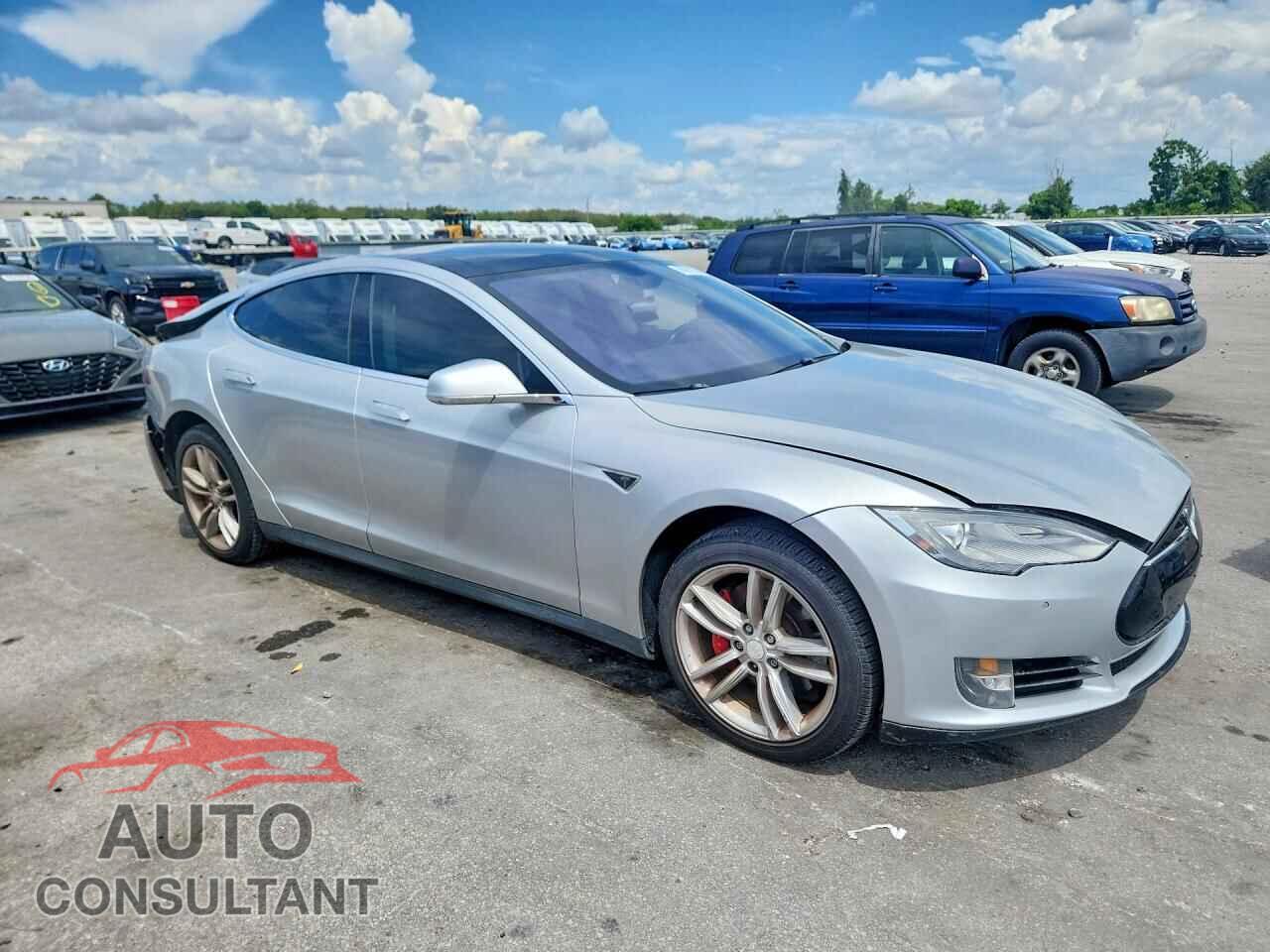 TESLA MODEL S 2014 - 5YJSA1H16EFP48091