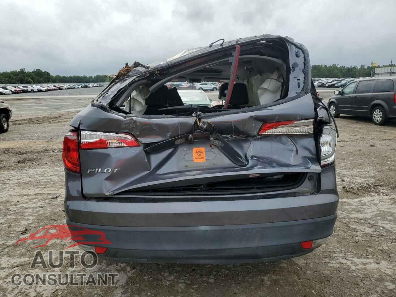 HONDA PILOT 2017 - 5FNYF5H50HB005355