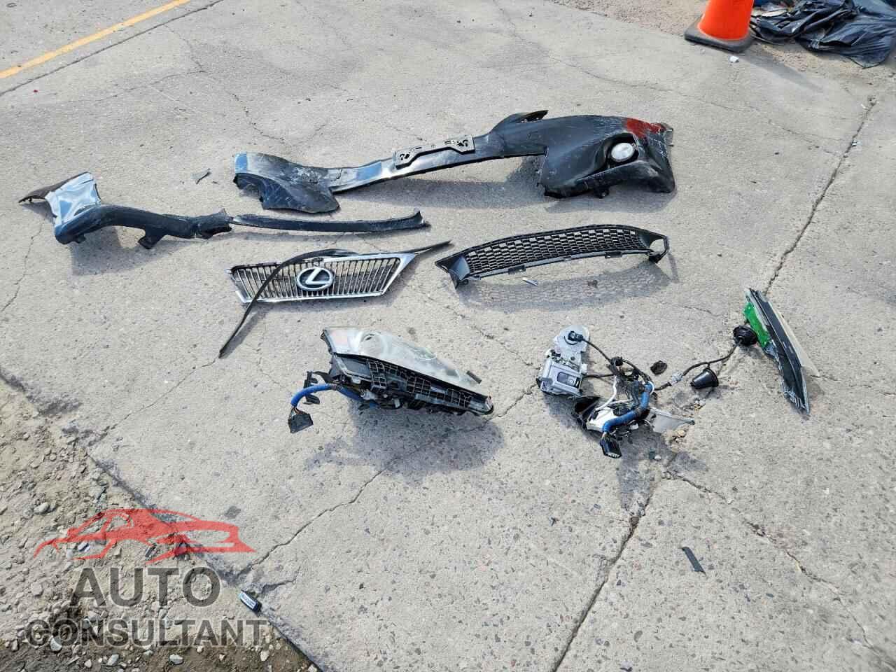 LEXUS IS 2012 - JTHCF5C20C5060520